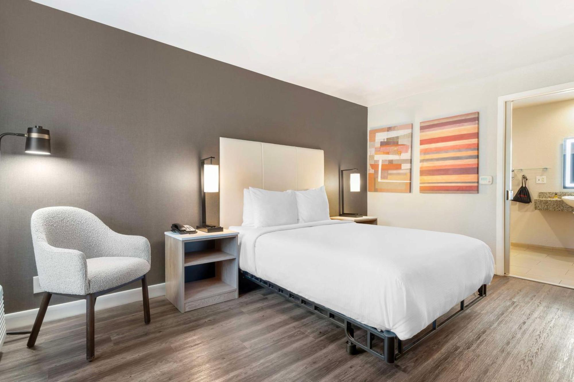 Best Western Plus Rancho Cordova Inn Bagian luar foto
