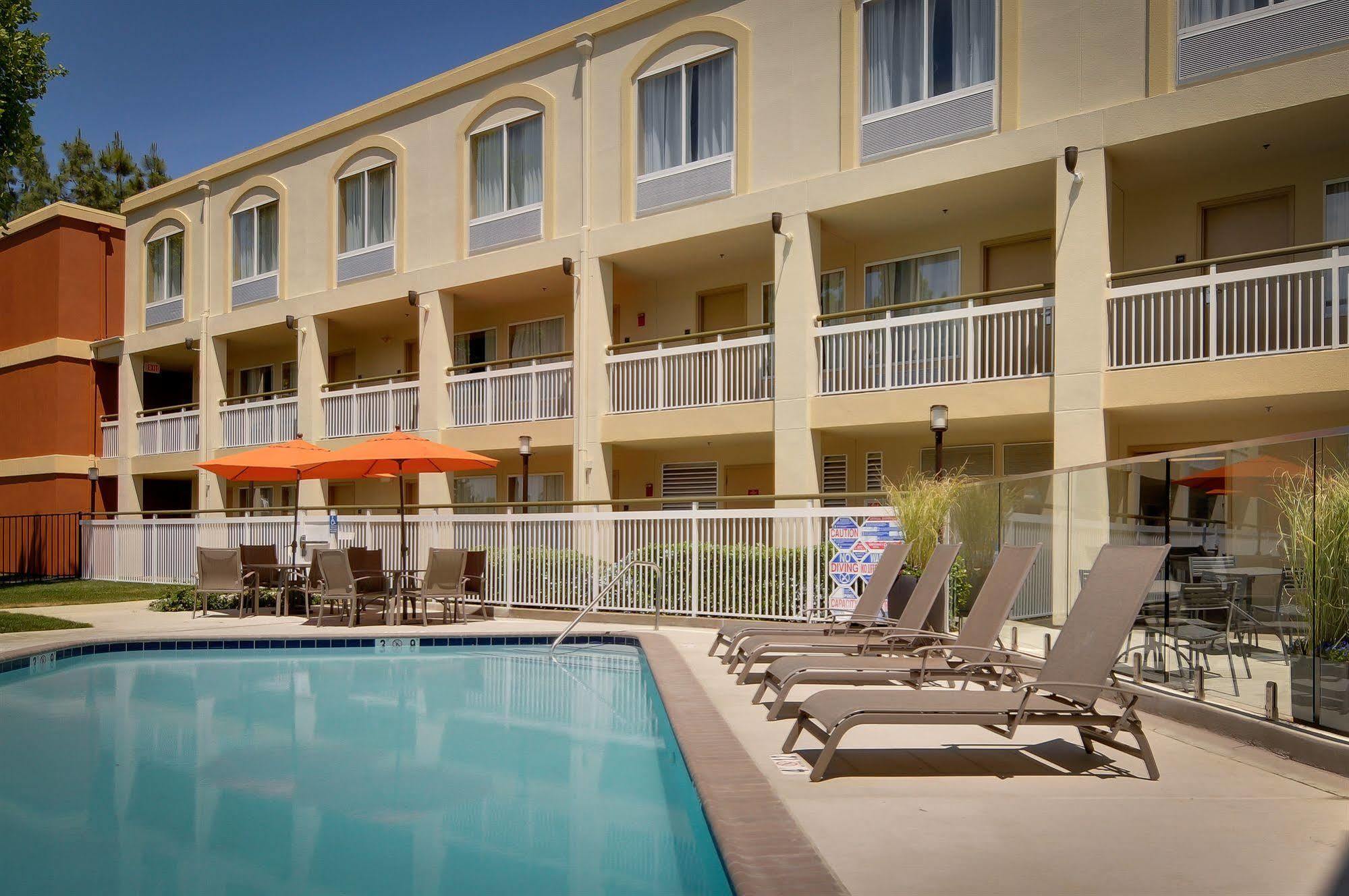 Best Western Plus Rancho Cordova Inn Bagian luar foto